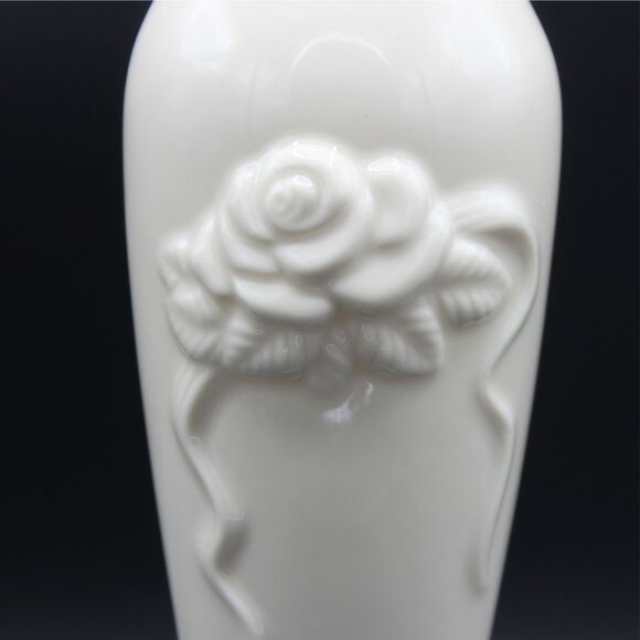 Vintage Lenox Rose Bud Vase Ivory Porcelain Embossed Rose 24k Gold Trim USA 80s - Picture 2 of 5